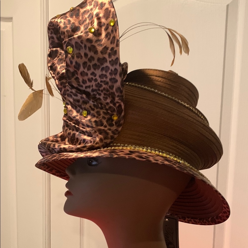 Leopard Print Women's Hat - Picture 2 of 4